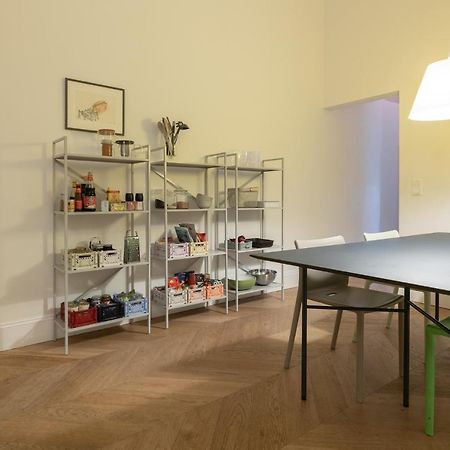 Stunning Apartment In City Center Виена Екстериор снимка