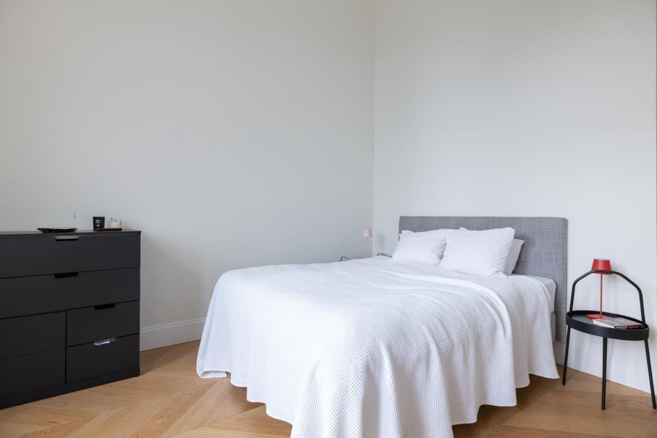 Stunning Apartment In City Center Виена Екстериор снимка