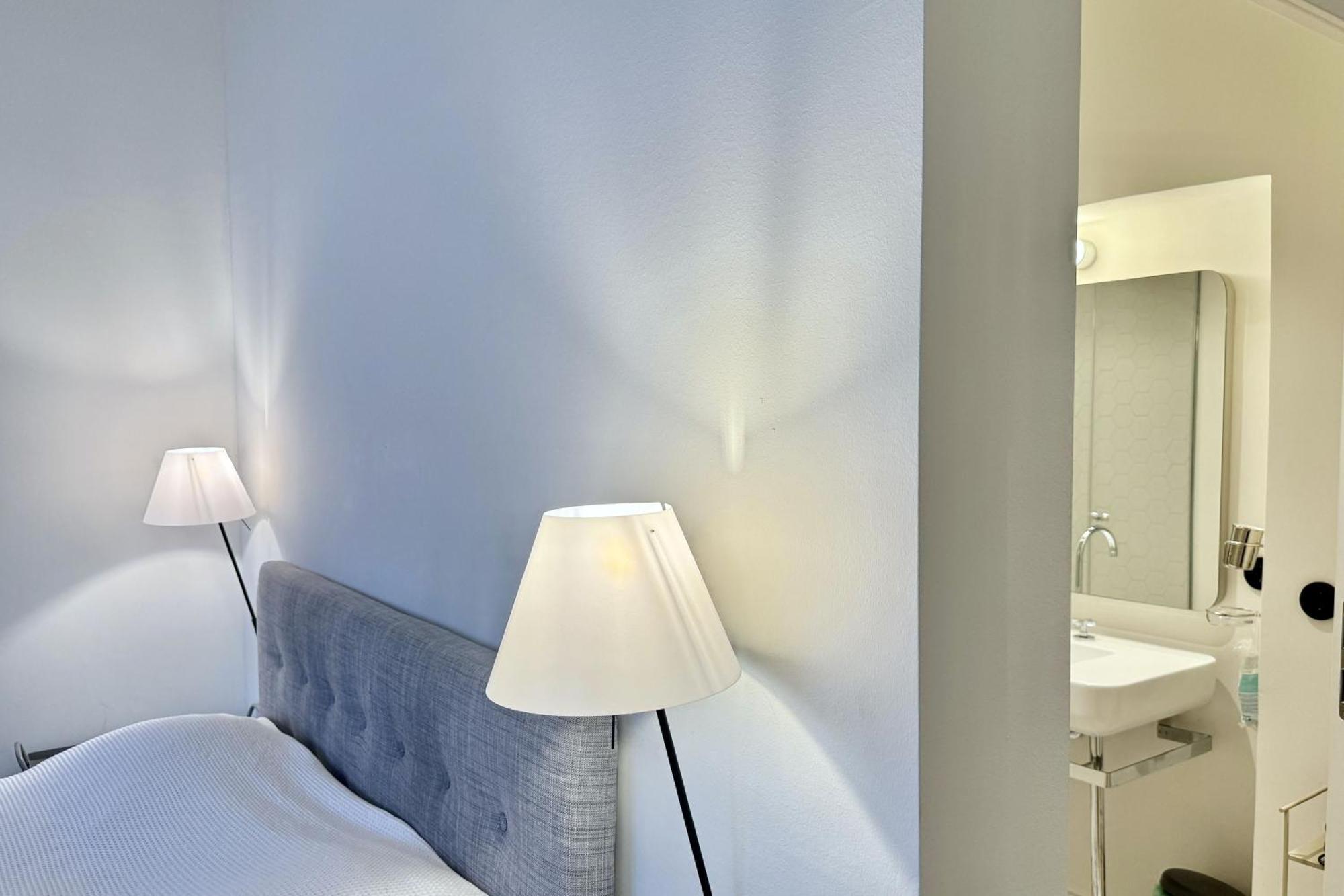 Stunning Apartment In City Center Виена Екстериор снимка